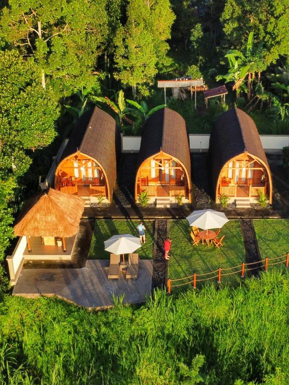 Besakih Homestay & Villa