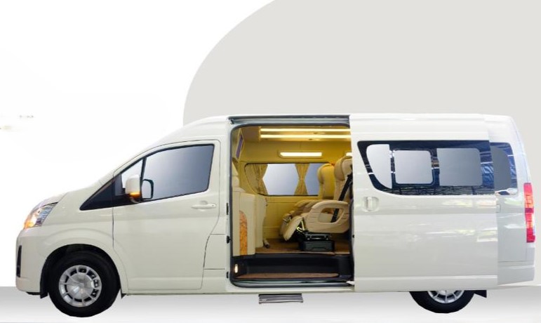 AIRPORT TRANSFER - PREMIUM 9-SEATER VAN (NORTH UBUD / PAYANGAN / TAMPAK SIRING)