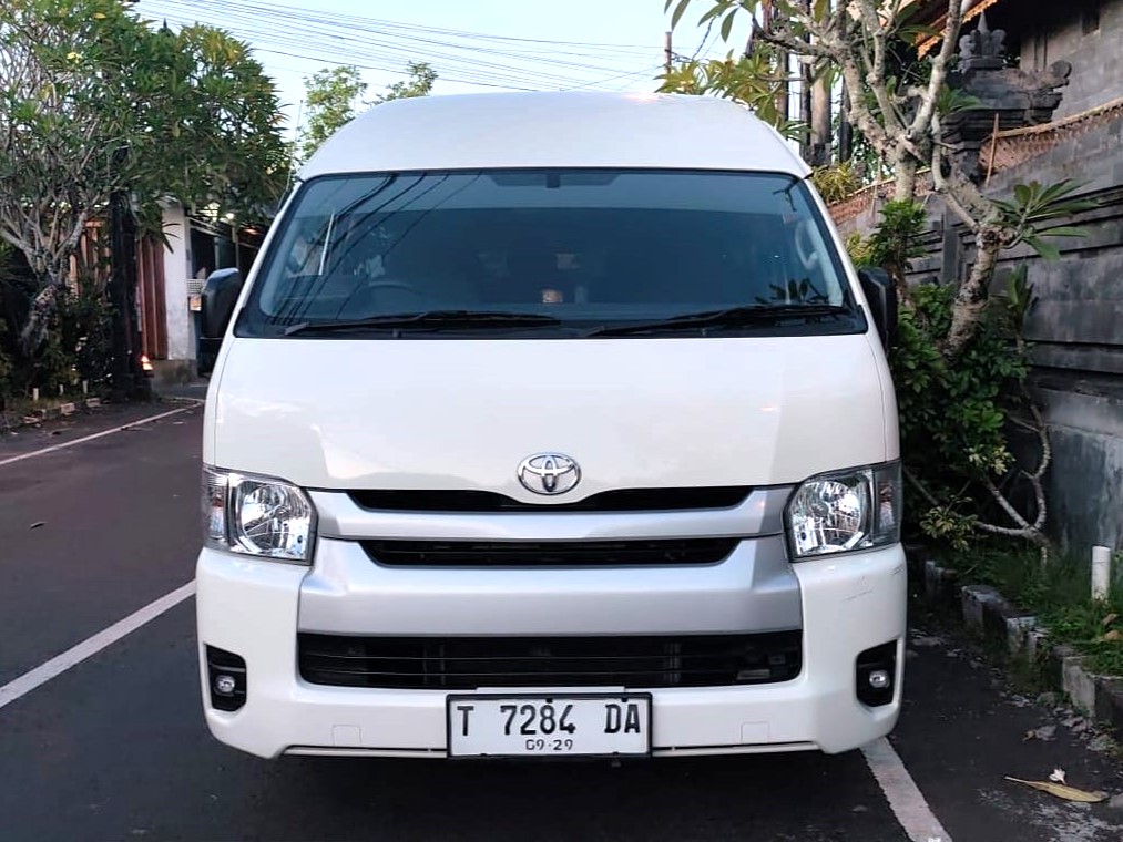 AIRPORT TRANSFER FROM/TO UBUD HANGING GARDEN, KINTAMANI, JATILUWIH - HIACE COMMUTER
